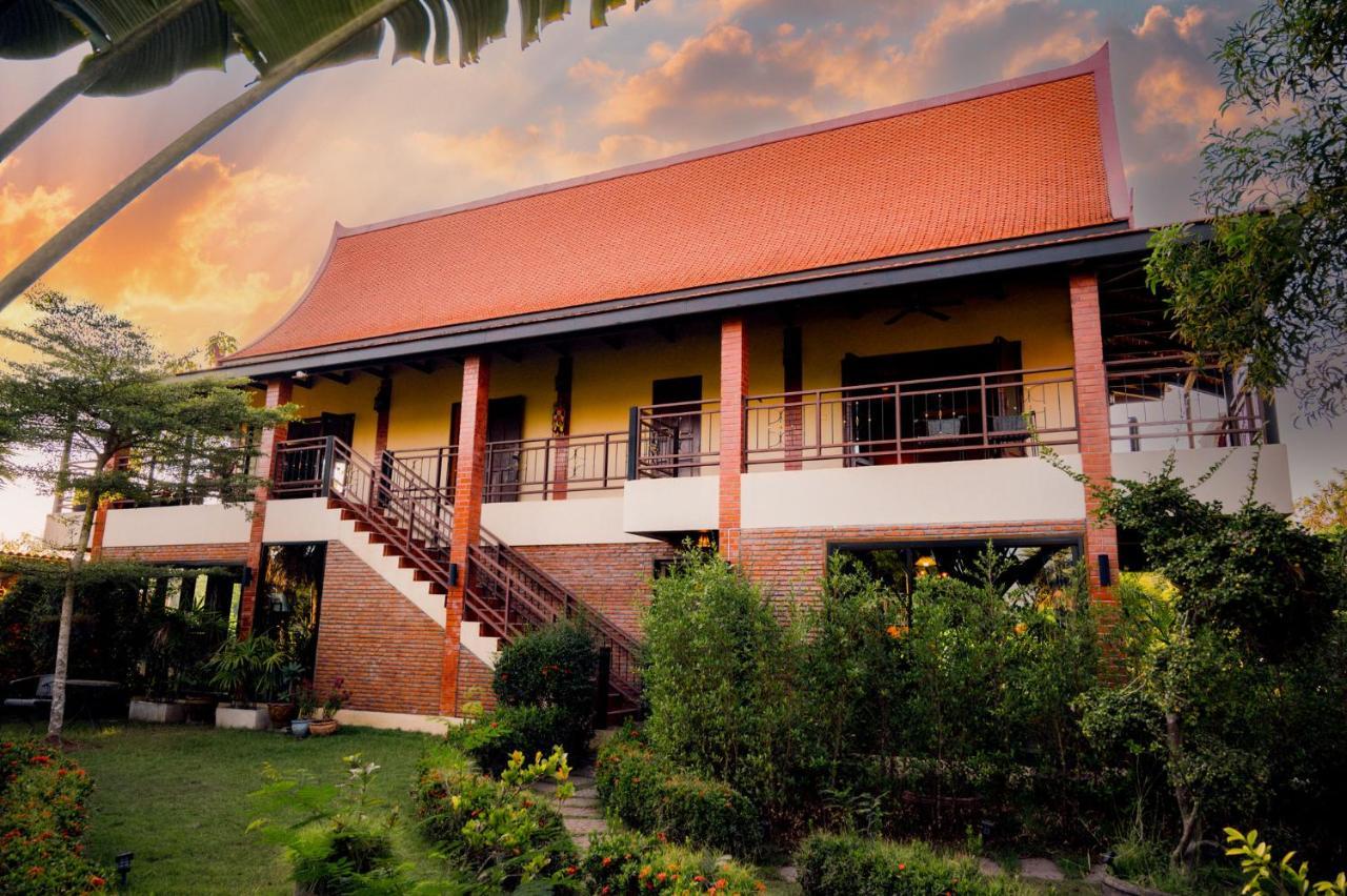 Nakara & Glamping Vila *