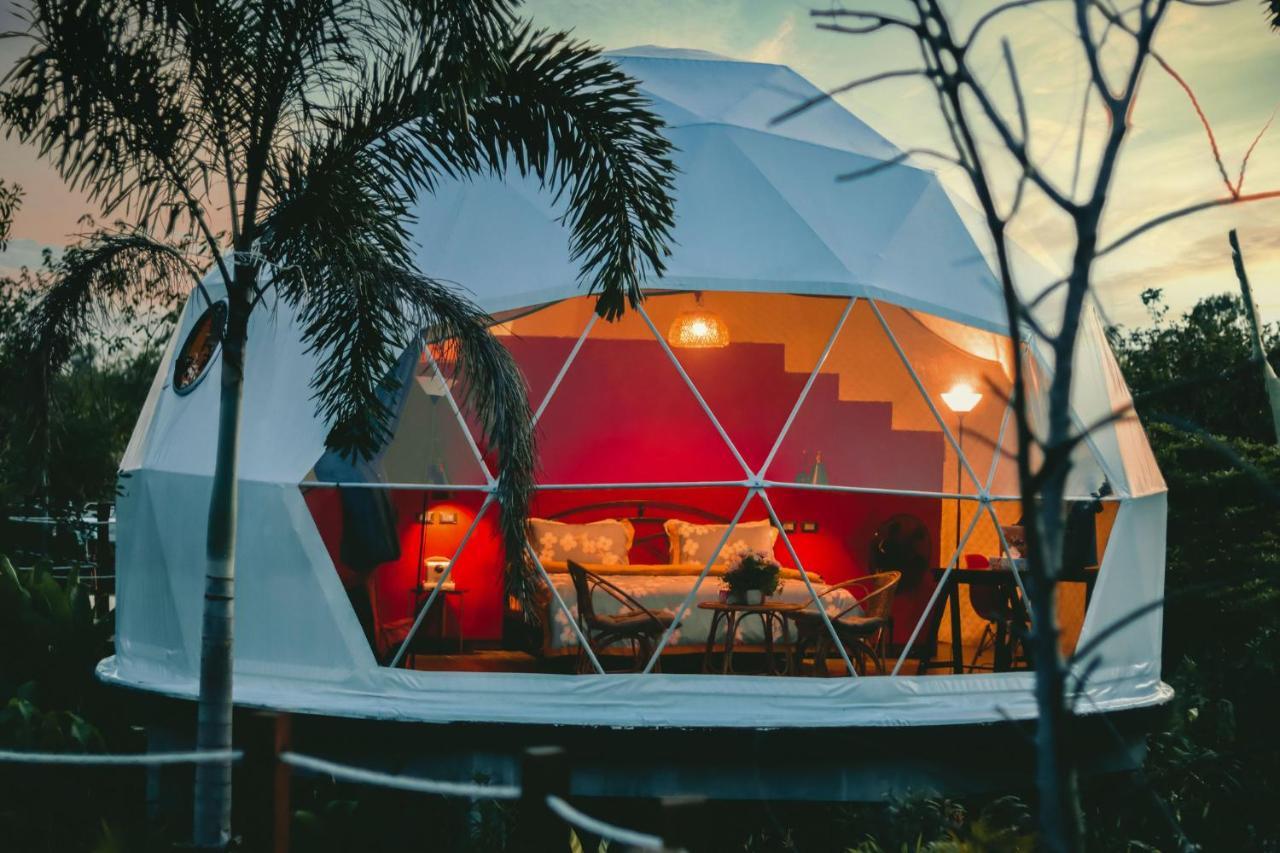 Nakara & Glamping Vila Udon Thani
