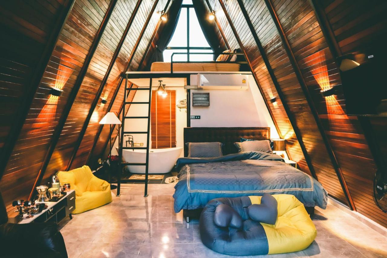 Vila Nakara & Glamping Udon Thani